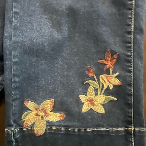 Charlie B Blue Floral Embroidered Jeans - Picture 5 of 8